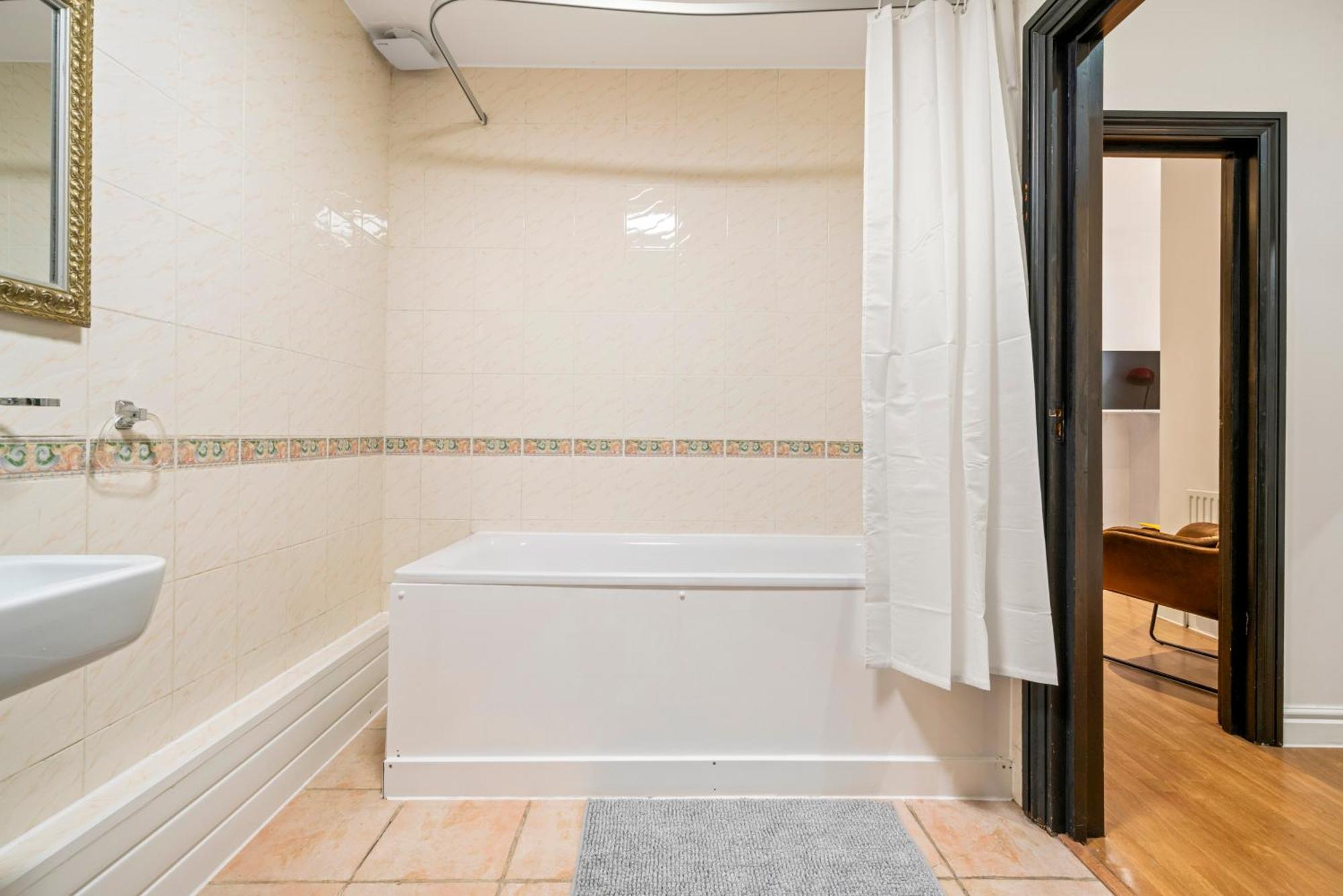 Comfortable 2 Bedroom In Shoreditch Appartamento